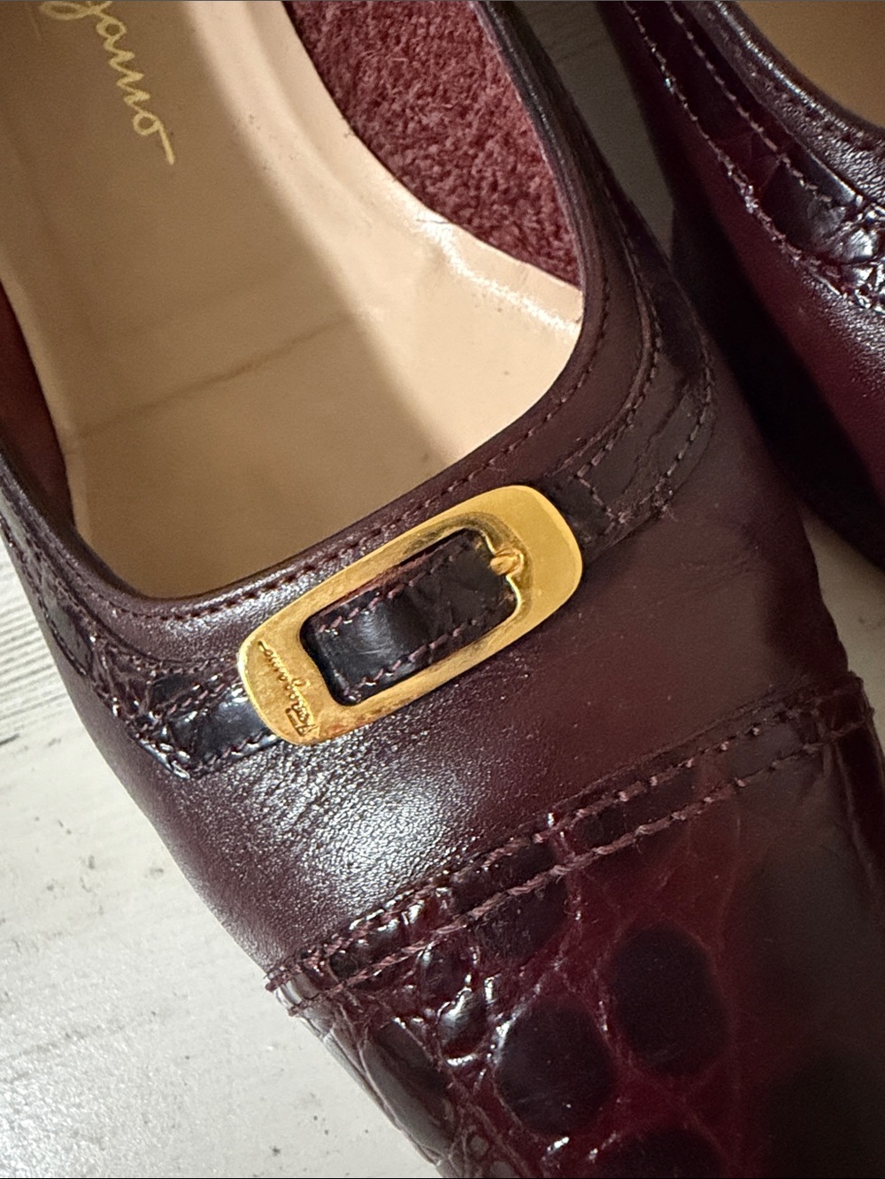 Salvatore Ferragamo Burgundy Croc-Accent Leather Pumps with Gold Buckle - Picture 2 of 11